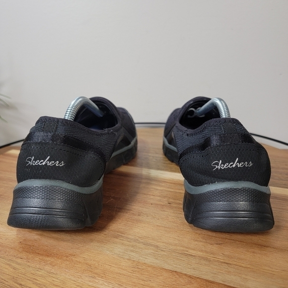 Skechers Walking Slip on Relaxed Fit Memory Foam Air Cooled Black Flats Size 10 - Picture 10 of 17